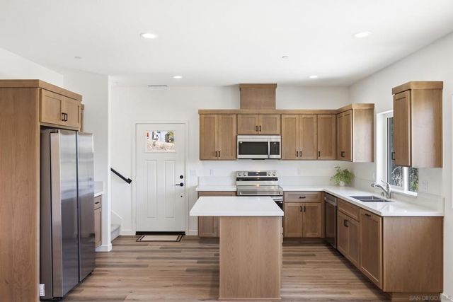 707 Lingel Dr, El Cajon, CA 92019