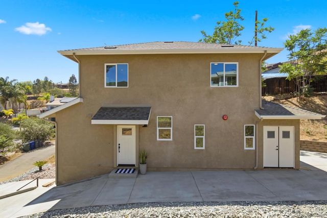 707 Lingel Dr, El Cajon, CA 92019