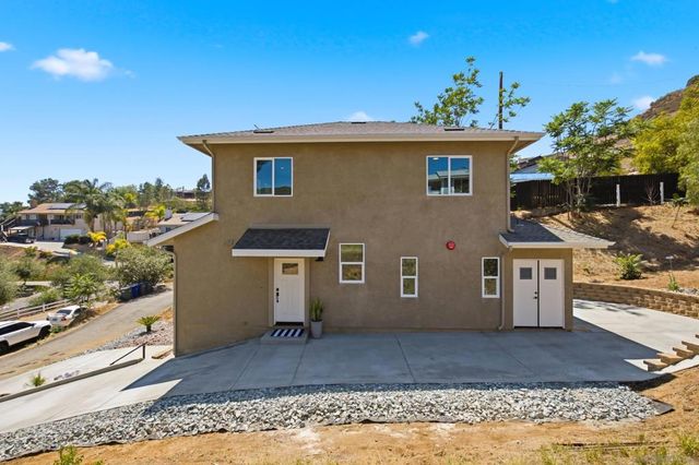 707 Lingel Dr, El Cajon, CA 92019