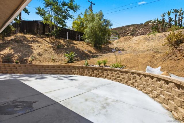 707 Lingel Dr, El Cajon, CA 92019