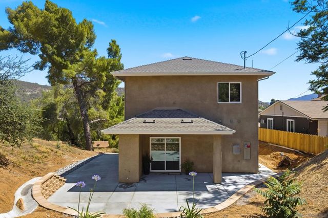 707 Lingel Dr, El Cajon, CA 92019