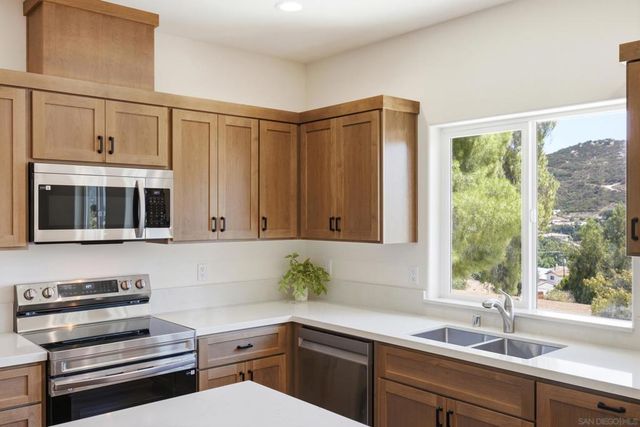 707 Lingel Dr, El Cajon, CA 92019