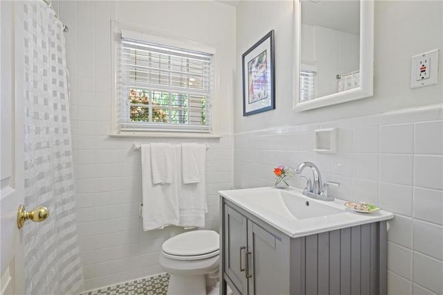 1960 Brookview Drive NW, Atlanta, GA 30318