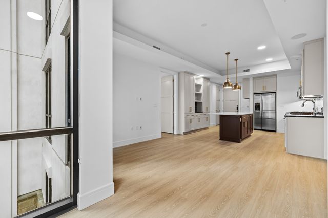 930 Commerce St Apt 508, Nashville, TN 37203