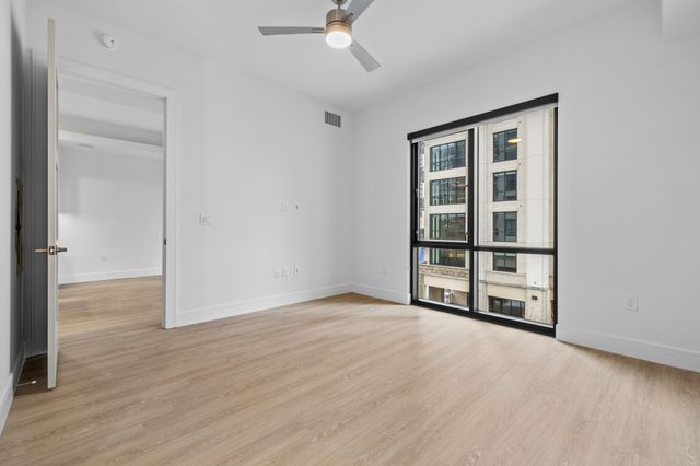 930 Commerce St Apt 508, Nashville, TN 37203