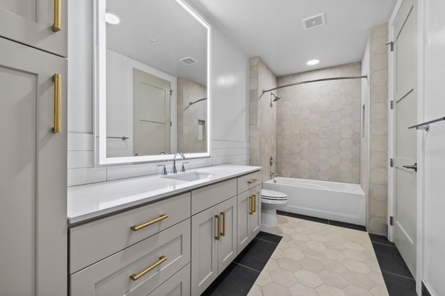 930 Commerce St Apt 508, Nashville, TN 37203