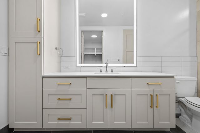 930 Commerce St Apt 508, Nashville, TN 37203