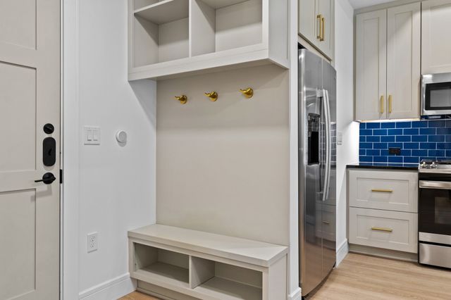 930 Commerce St Apt 508, Nashville, TN 37203