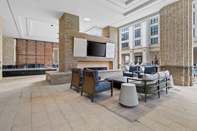 930 Commerce St Apt 508, Nashville, TN 37203