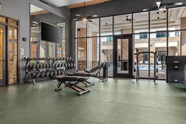 930 Commerce St Apt 508, Nashville, TN 37203