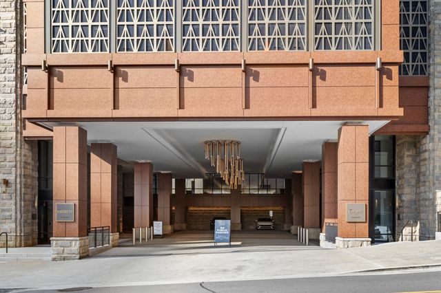 930 Commerce St Apt 508, Nashville, TN 37203