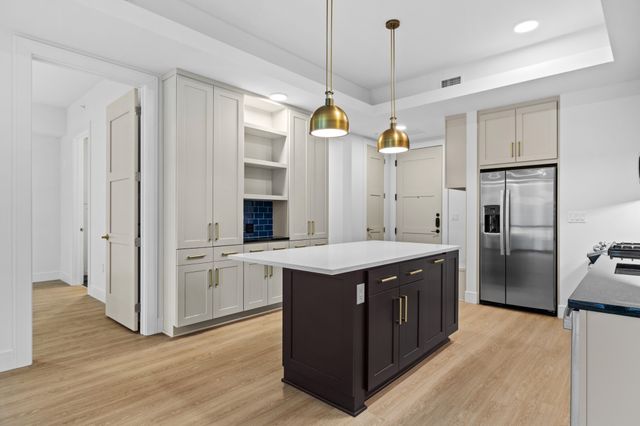 930 Commerce St Apt 508, Nashville, TN 37203