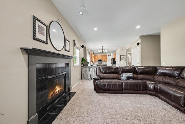 12320 Windsor Court, Burnsville, MN 55337