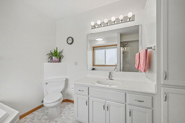 12320 Windsor Court, Burnsville, MN 55337