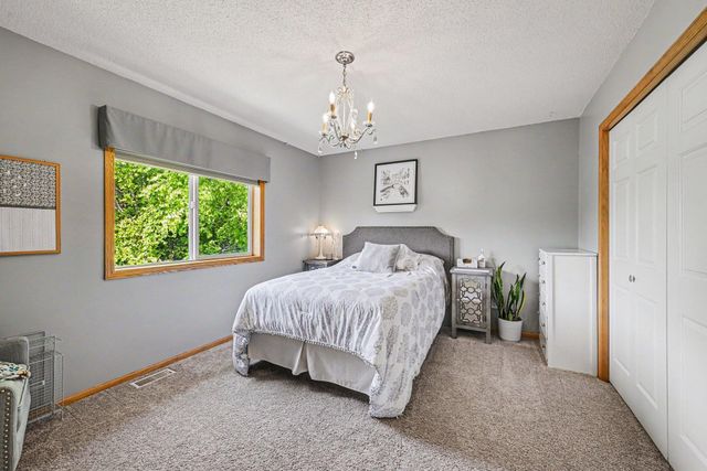 12320 Windsor Court, Burnsville, MN 55337