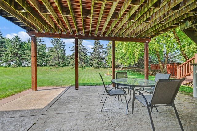 12320 Windsor Court, Burnsville, MN 55337