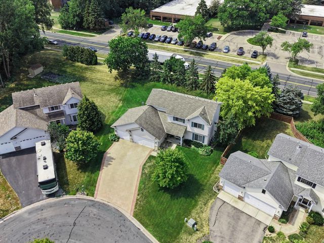 12320 Windsor Court, Burnsville, MN 55337
