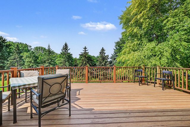 12320 Windsor Court, Burnsville, MN 55337