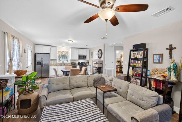 1002 Washington Street, Waveland, MS 39576
