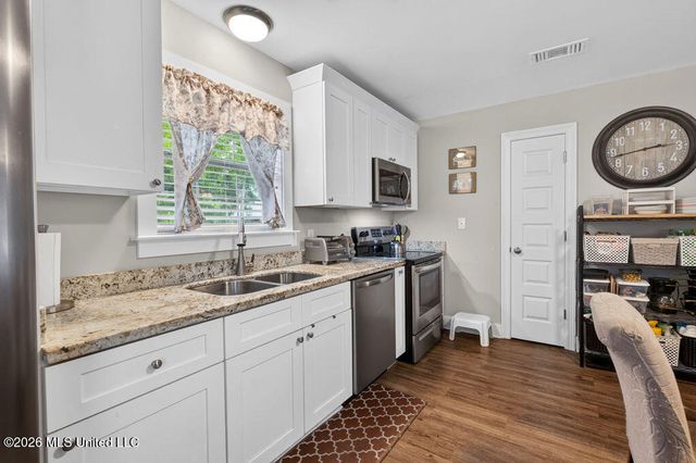 1002 Washington Street, Waveland, MS 39576