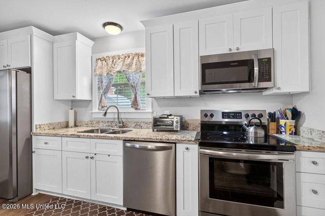 1002 Washington Street, Waveland, MS 39576