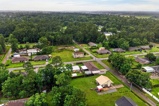 1002 Washington Street, Waveland, MS 39576