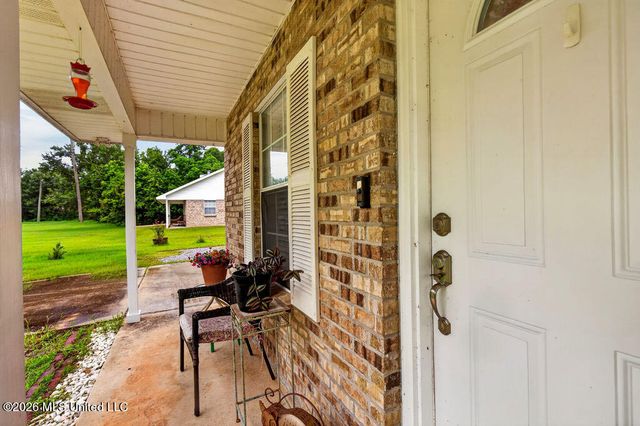 1002 Washington Street, Waveland, MS 39576