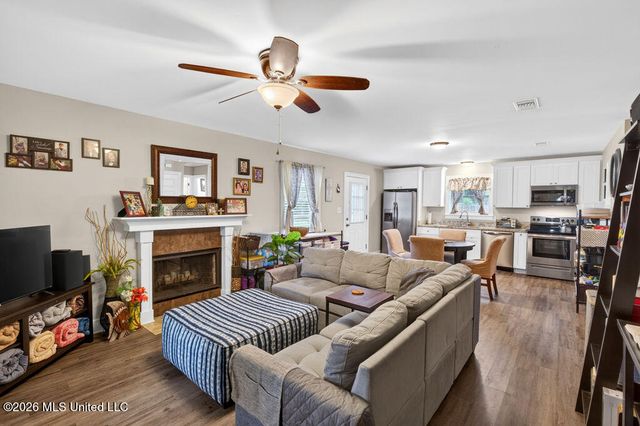 1002 Washington Street, Waveland, MS 39576