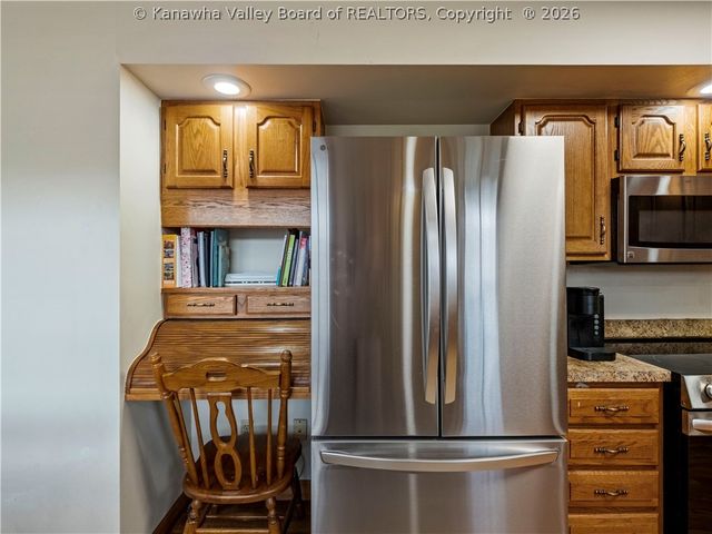 71 Shannon Drive, Hurricane, WV 25526