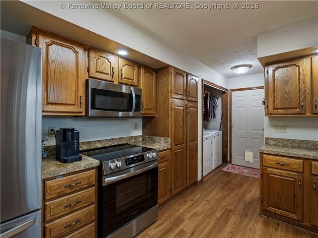 71 Shannon Drive, Hurricane, WV 25526