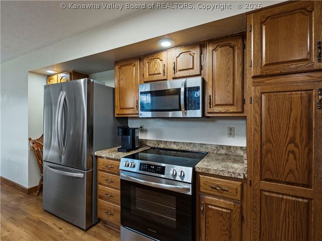 71 Shannon Drive, Hurricane, WV 25526