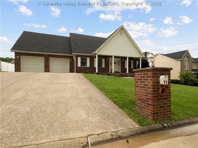 71 Shannon Drive, Hurricane, WV 25526