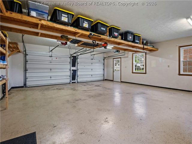 71 Shannon Drive, Hurricane, WV 25526