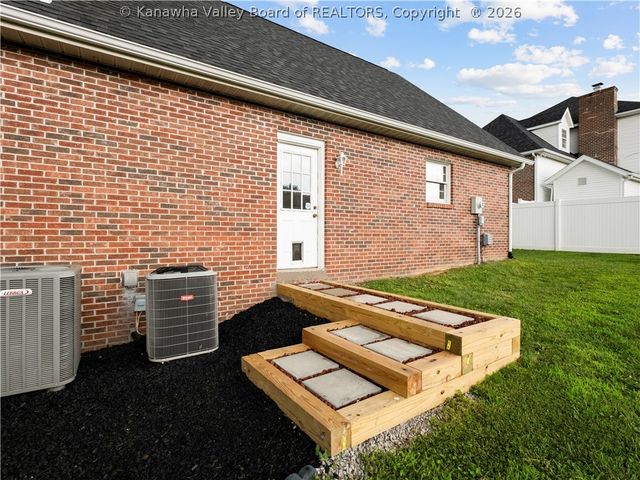 71 Shannon Drive, Hurricane, WV 25526