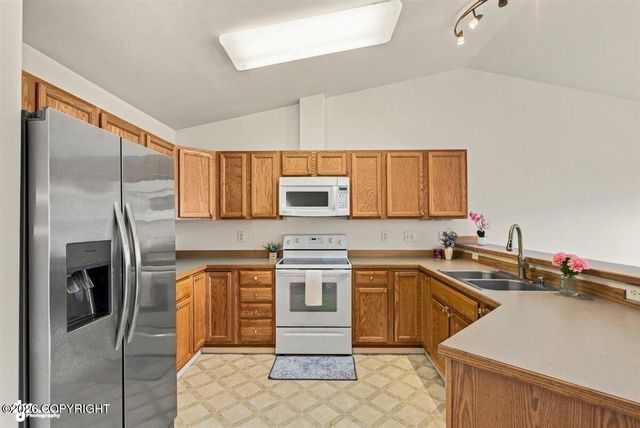 2213 Ridgemont Drive, Anchorage, AK 99507