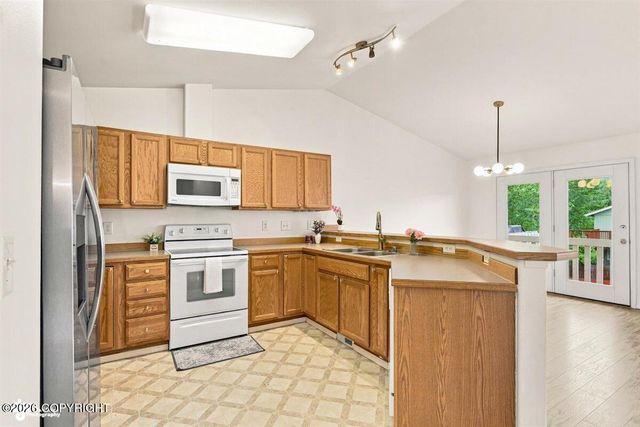 2213 Ridgemont Drive, Anchorage, AK 99507