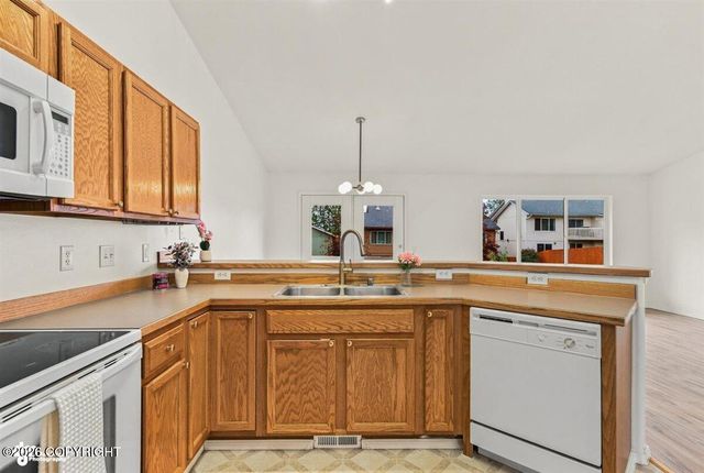 2213 Ridgemont Drive, Anchorage, AK 99507