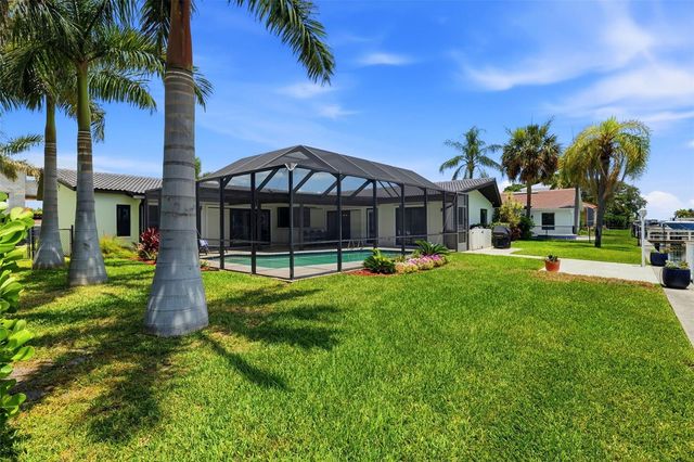 1974 HAWAII AVENUE NE, St Petersburg, FL 33703