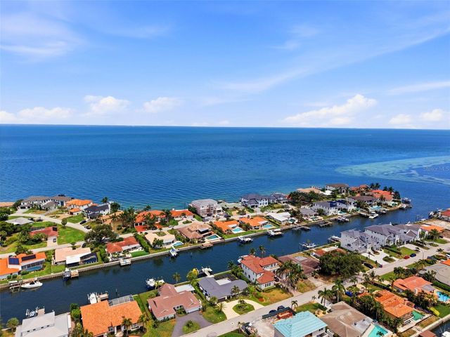 1974 HAWAII AVENUE NE, St Petersburg, FL 33703