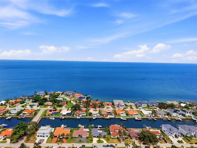 1974 HAWAII AVENUE NE, St Petersburg, FL 33703