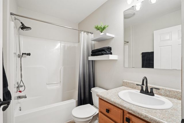 1409 Springbrook Drive, Cedar Falls, IA 50613