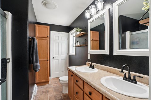 1409 Springbrook Drive, Cedar Falls, IA 50613