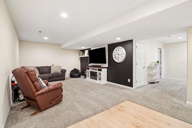 1409 Springbrook Drive, Cedar Falls, IA 50613