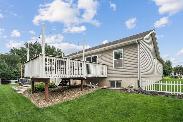 1409 Springbrook Drive, Cedar Falls, IA 50613