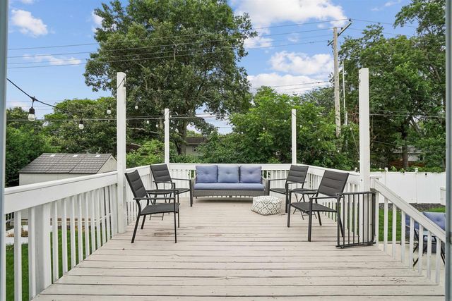 1409 Springbrook Drive, Cedar Falls, IA 50613