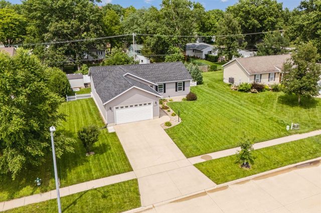 1409 Springbrook Drive, Cedar Falls, IA 50613