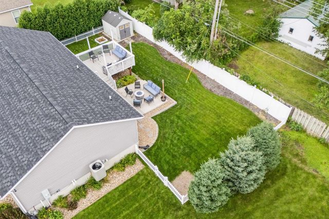 1409 Springbrook Drive, Cedar Falls, IA 50613