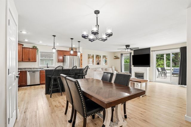 1409 Springbrook Drive, Cedar Falls, IA 50613
