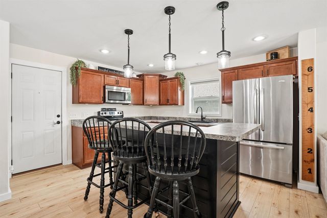 1409 Springbrook Drive, Cedar Falls, IA 50613