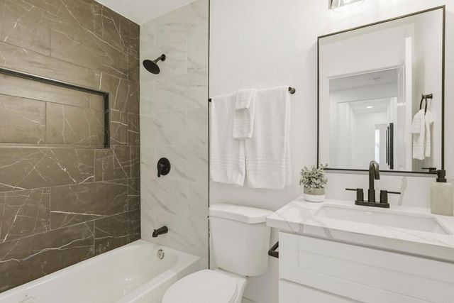 9633 Lutheran Way, Santee, CA 92071